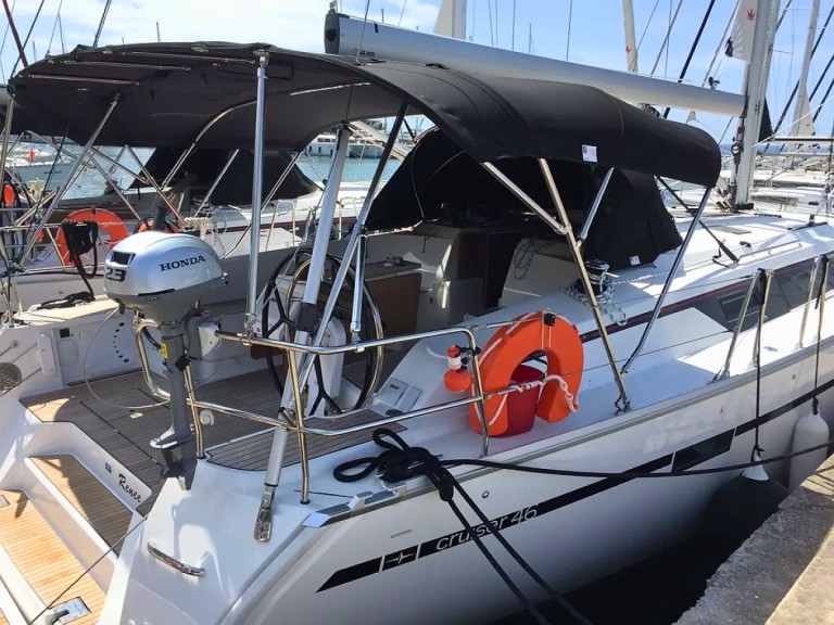 Sailboat hire in Skiathos - Bavaria Cruiser 46