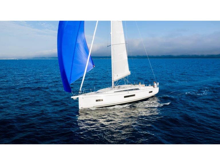 Sailboat to hire Paros (Island) at the best price