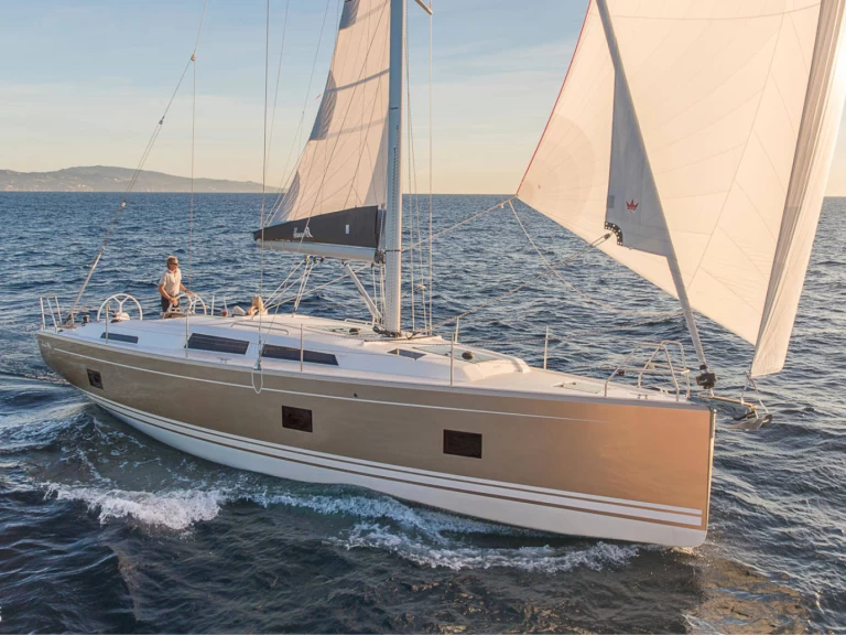 Charter a Hanse Hanse 418 in Lávrio on Samboat