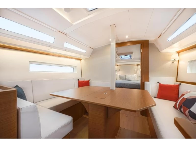 Yacht charter Kos - Jeanneau Sun Odyssey 380 on SamBoat