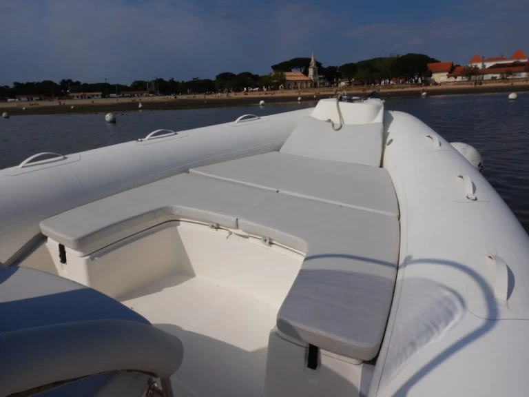 Yacht charter Cap Ferret - Bwa BWA 26 GT SPORT on SamBoat