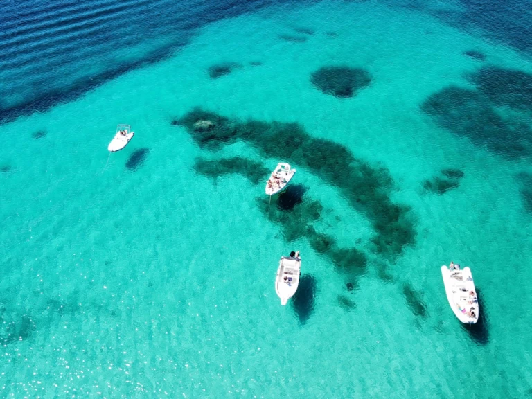 Yacht hire Porto San Paolo cheap classic