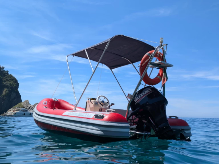 Hire RIB Gommorizzo with a boat licence