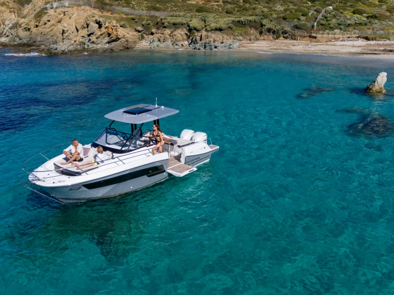 Hire a Jeanneau Cap Camarat 9,0 WA Hyères