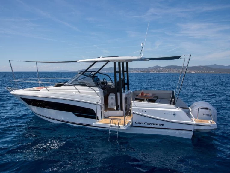 Charter a Jeanneau Cap Camarat 9,0 WA in Hyères on Samboat