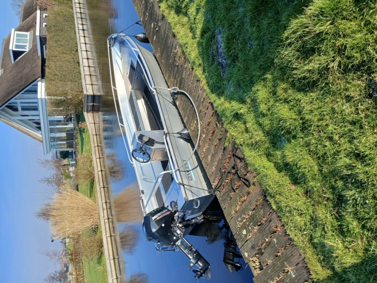 Hire a qwest r500 Vinkeveen