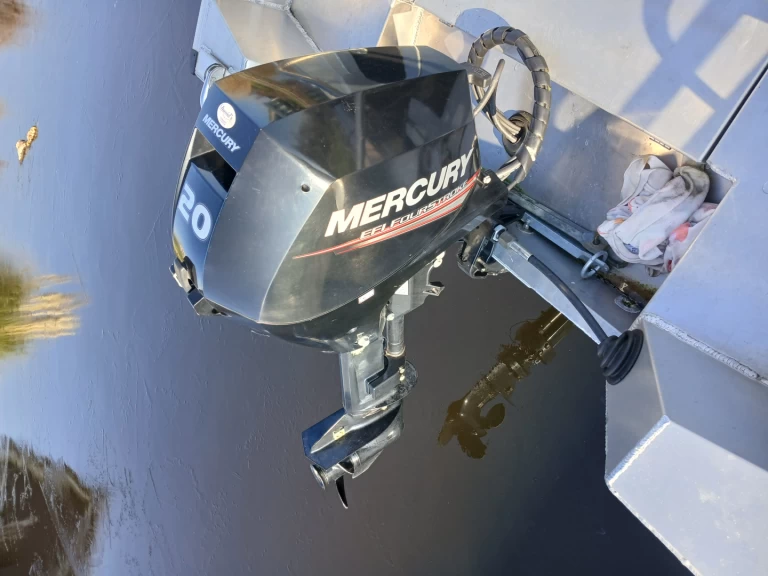 qwest r500 charter bareboat or skippered in  Vinkeveen