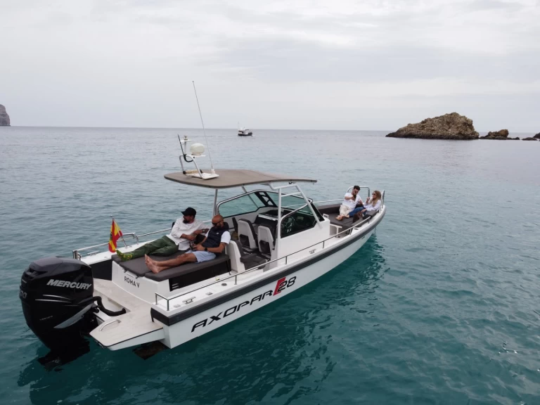 Hire Motorboat Axopar with a boat licence