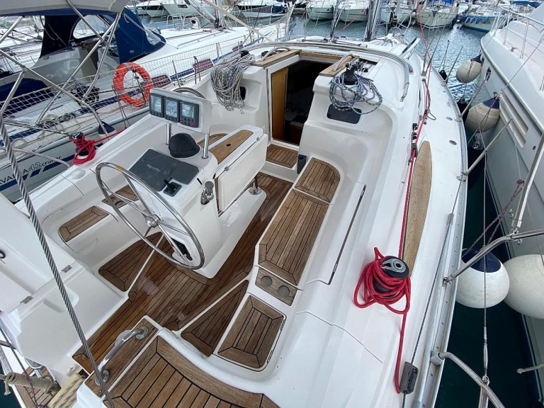 Charter a Elan Impression 384 in Vodice on Samboat