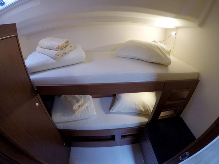 Hire Sailboat Hanse with a boat licence