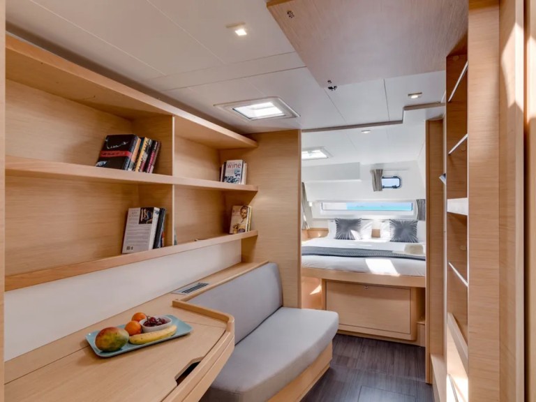 Hire Catamaran with or without skipper Lagoon Marseille