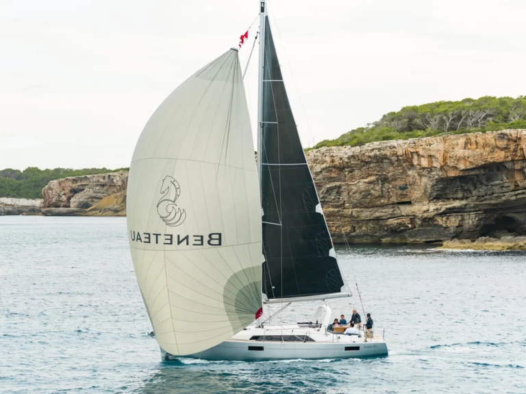Hire Sailboat with or without skipper Bénéteau Port Grimaud