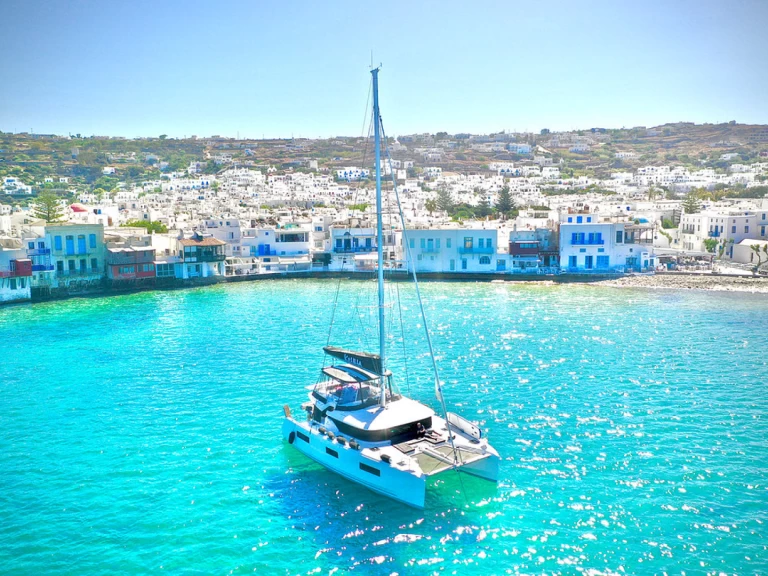 Catamaran to hire Tourlos at the best price