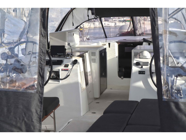 Yacht charter Gouvia - Jeanneau Sun Loft 47 on SamBoat