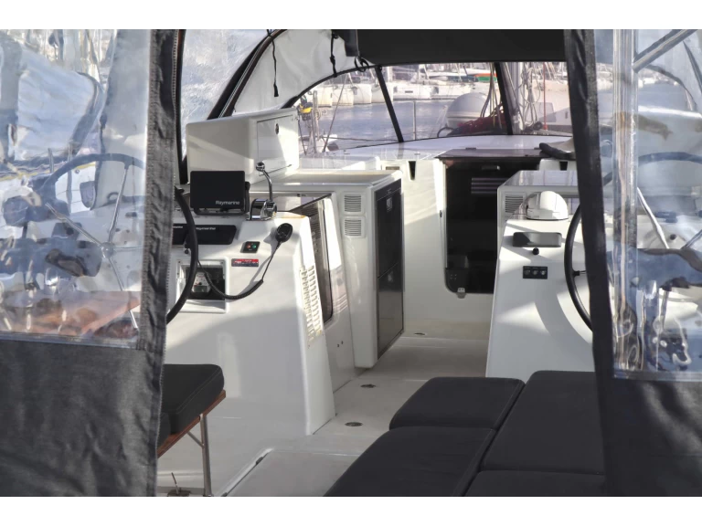 Yacht charter Gouvia - Jeanneau Sun Loft 47 on SamBoat