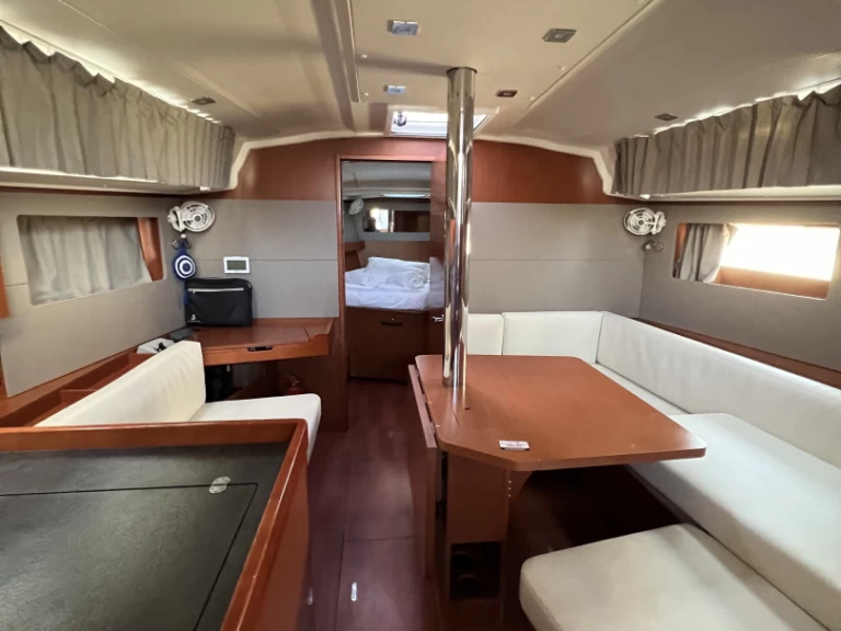 Charter a Bénéteau Oceanis 41.1 in Kos on Samboat
