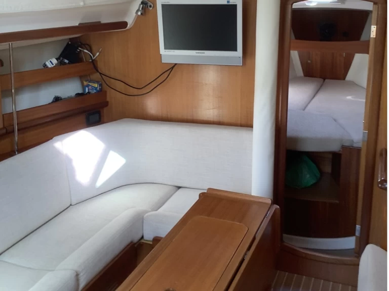 Yacht hire Piso Livadi cheap Delphia 33