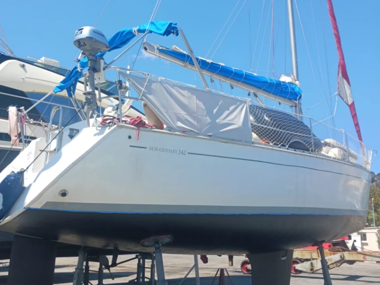 Sailboat hire in Ajaccio - Jeanneau Sun Odyssey 34.2