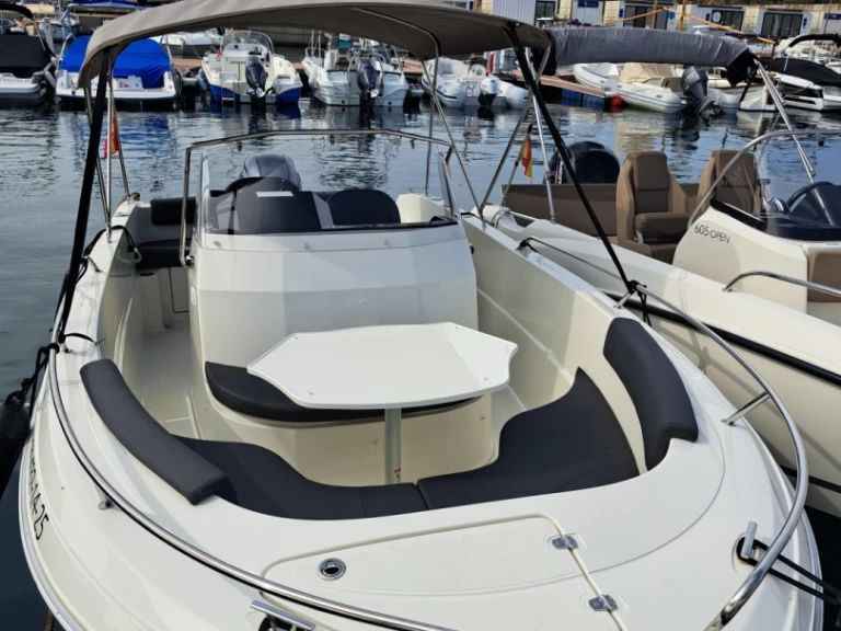 Hire a Pacific Craft Pacific Craft 625 Open Marina de Palamós