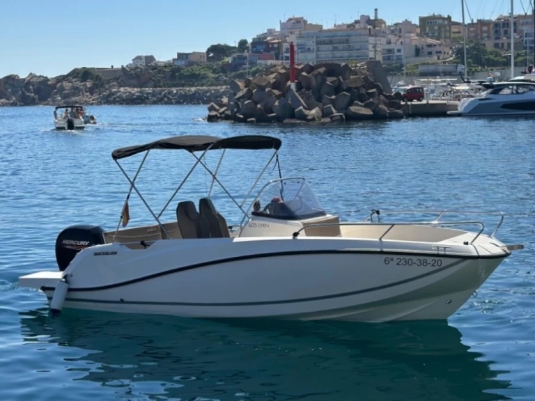 Motorboat to hire Marina de Palamós at the best price