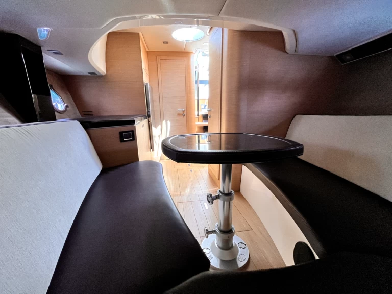 Motorboat hire in Tivat - Sessa Marine Key Largo 36