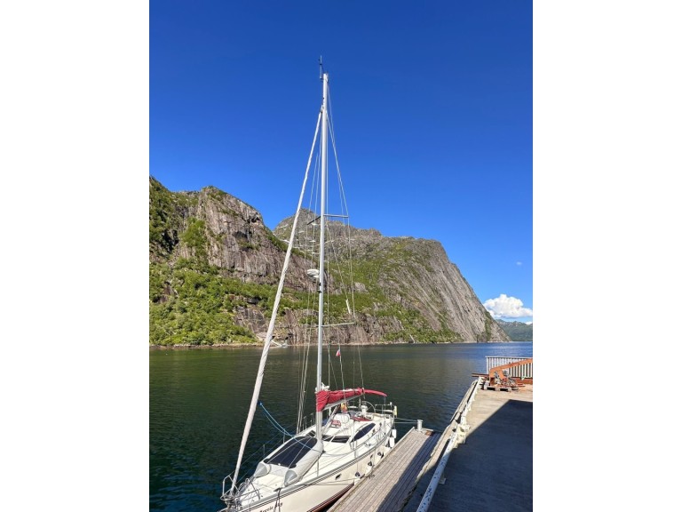 Yacht hire Eidkjosen cheap Delphia 40
