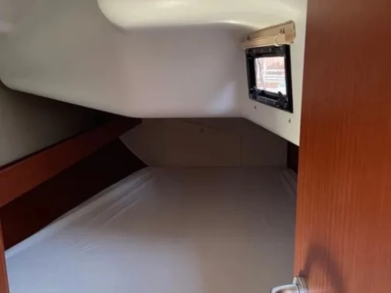 Dehler Dehler 38 SQ charter bareboat or skippered in  Lávrio