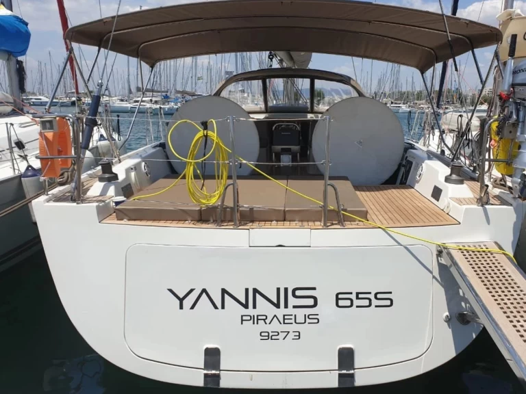 Yacht charter Lávrio - Hanse Hanse 540 E on SamBoat