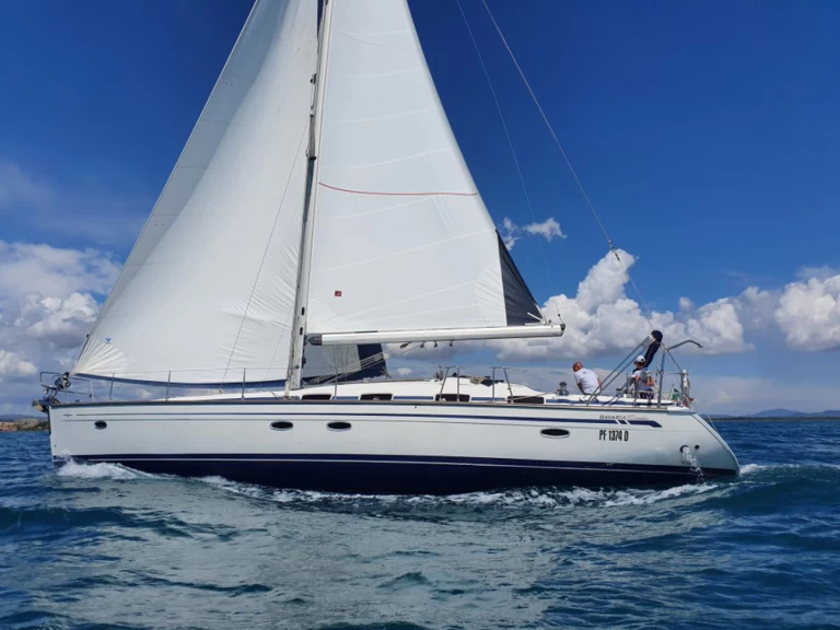 Charter a Bavaria Bavaria 50 Cruiser in Talamona on Samboat