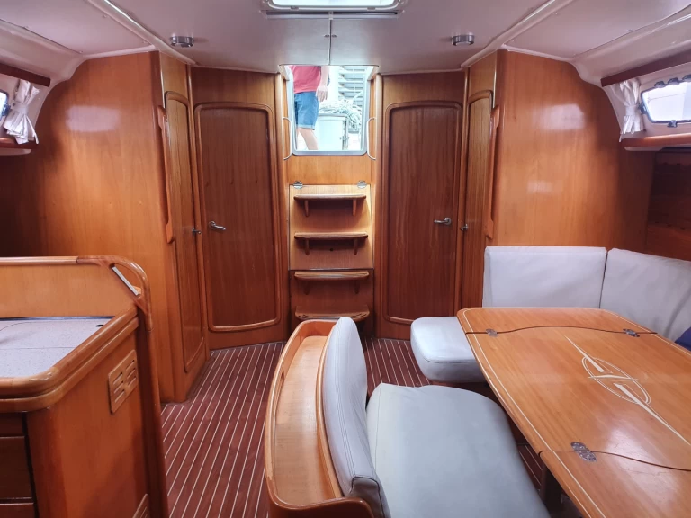 Hire Sailboat with or without skipper Bavaria Talamona