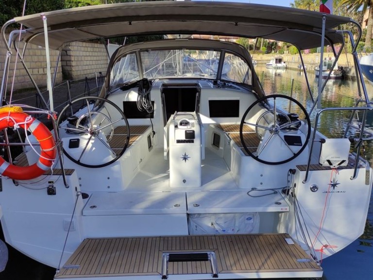 Hire a Jeanneau Sun Odyssey 410 Furnari