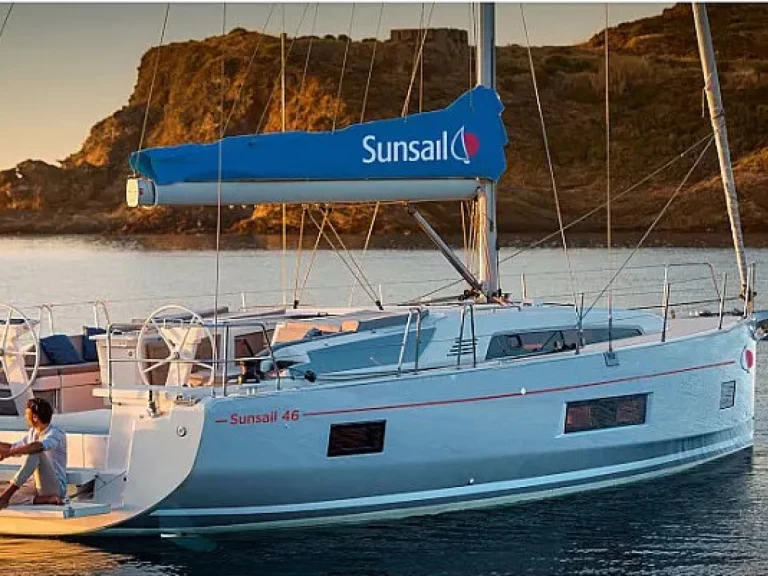 Bénéteau Oceanis 461/3/3 charter bareboat or skippered in  Road Town