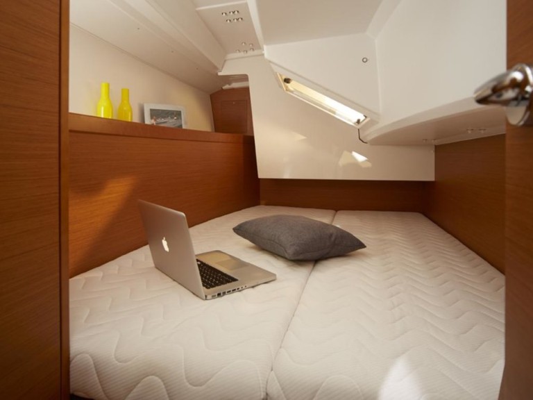 Sailboat hire in Lefkáda - Jeanneau Sun Odyssey 349