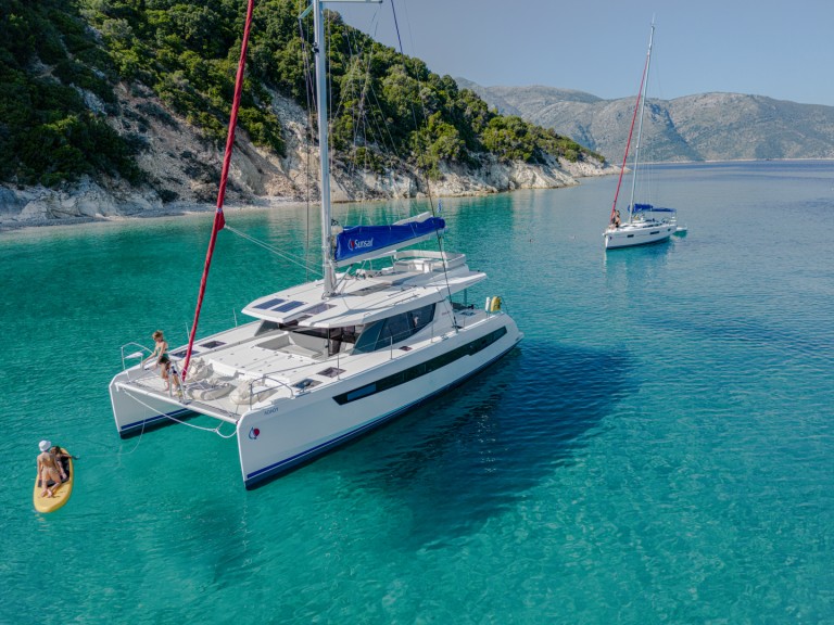 Catamaran to hire Piraeus at the best price