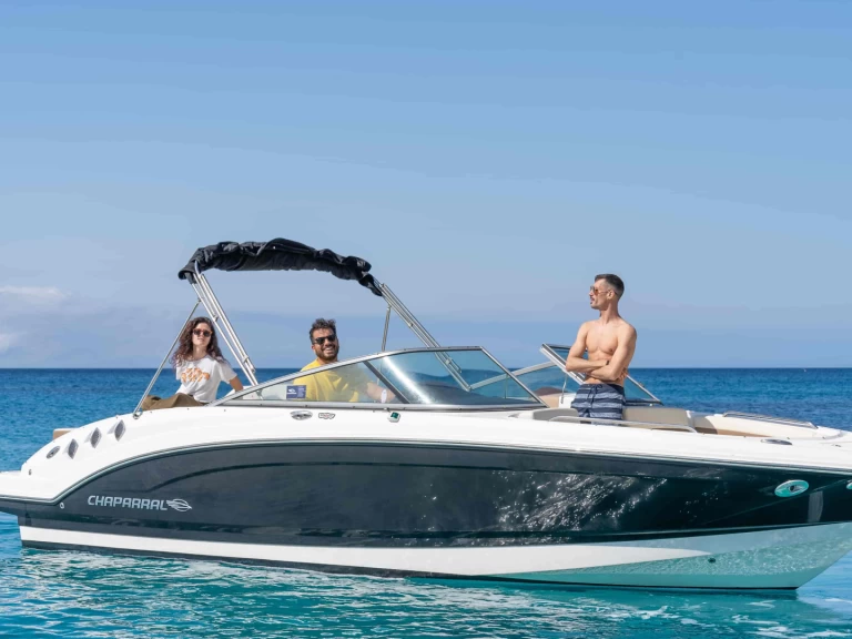 Yacht charter Sant Antoni de Portmany - Chaparral 246 on SamBoat