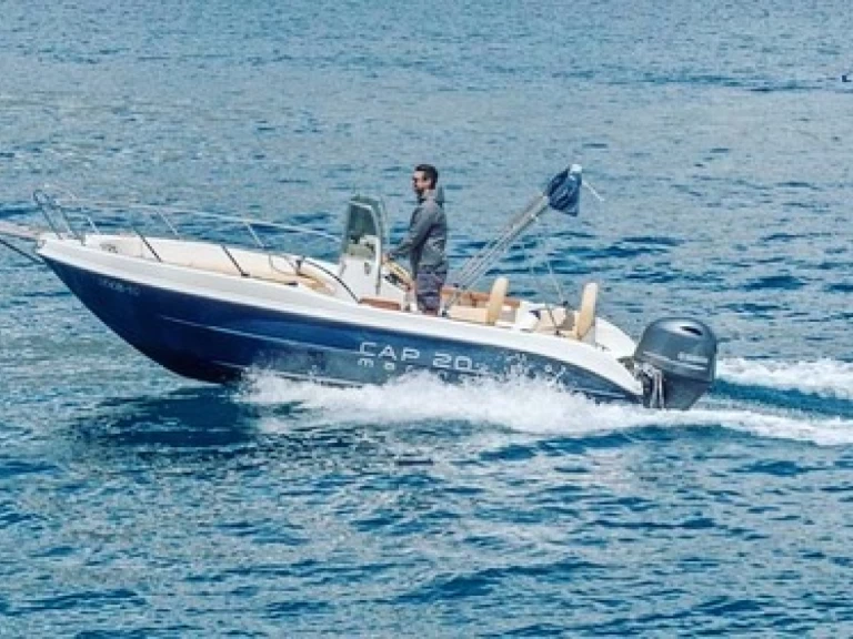 Hire Motorboat Capelli with a boat licence