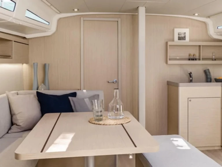 Sailboat hire in Marigot - Bénéteau Oceanis 41