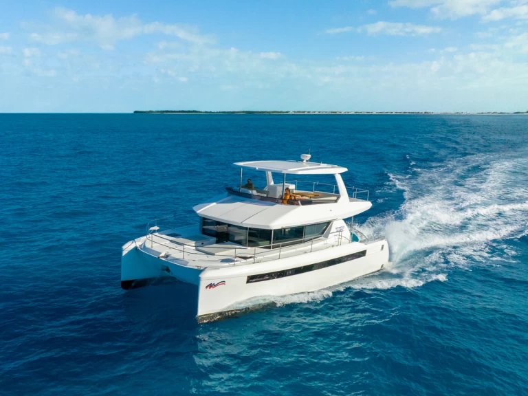 Motorboat hire in Marsh Harbour - Leopard Leopard 46 Powercat