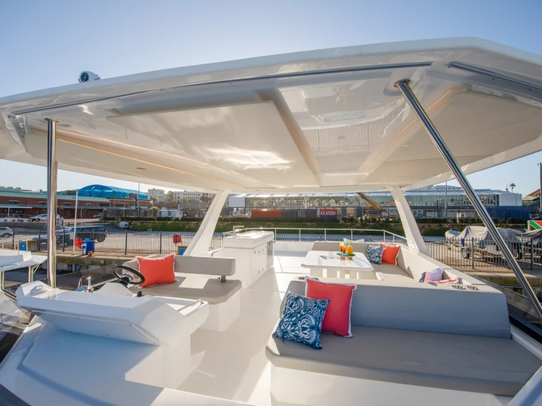 Hire Motorboat Leopard with a boat licence