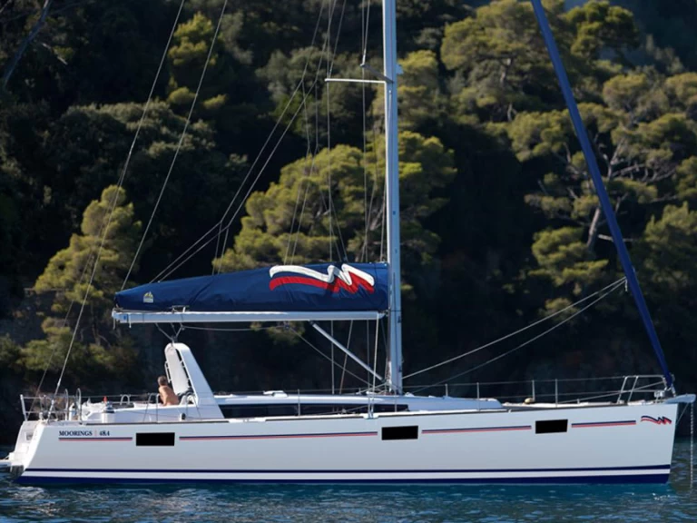 Charter a Bénéteau Oceanis 48 in Furnari on Samboat