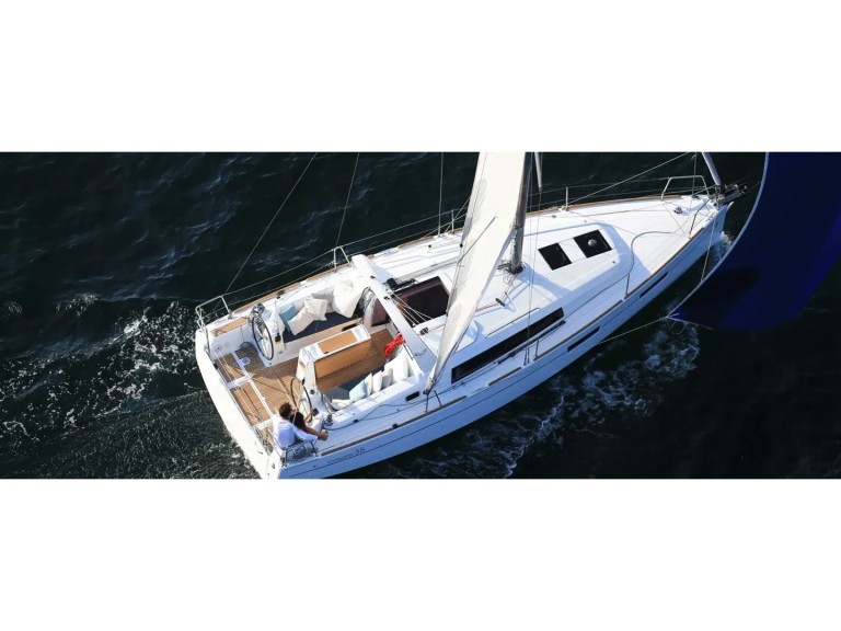 Hire a Bénéteau Oceanis 35 Furnari