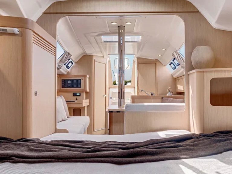 Bénéteau Oceanis 31 charter bareboat or skippered in  Procida