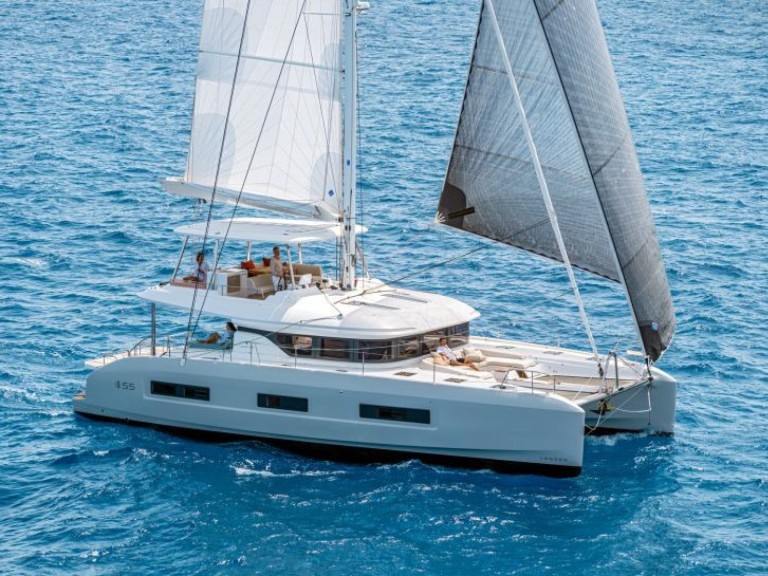 Hire Catamaran with or without skipper Lagoon Lávrio