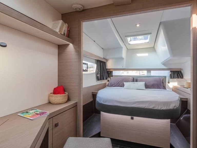Yacht charter Skiathos - Fountaine Pajot Isla 40 on SamBoat
