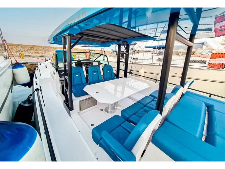 Yacht charter Gouvia - Axopar Axopar 37 Sun Top (1 cabin) on SamBoat