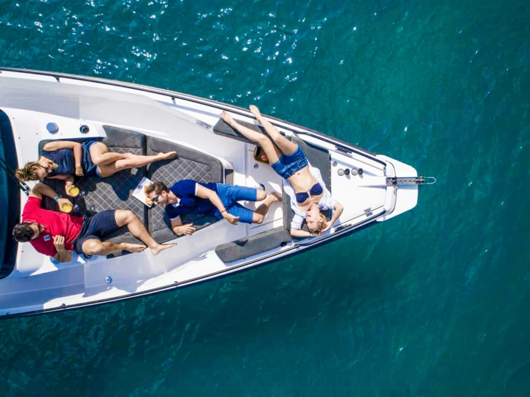 Charter a Axopar Axopar 37 XC Cross Cabin in Gouvia on Samboat