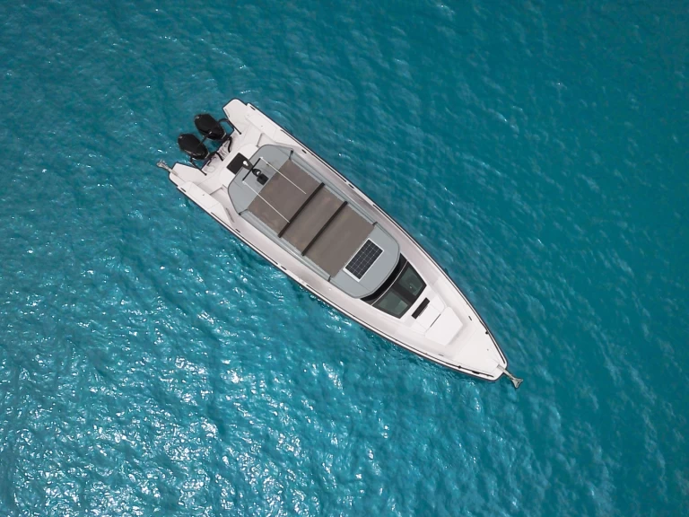 Yacht charter Anavyssos - Axopar Axopar 37 XC Cross Cabin (2 cabins) on SamBoat