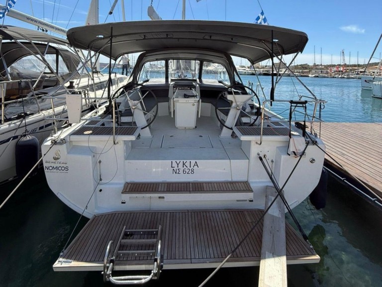 Sailboat hire in Lávrio - Bénéteau Oceanis 46.1