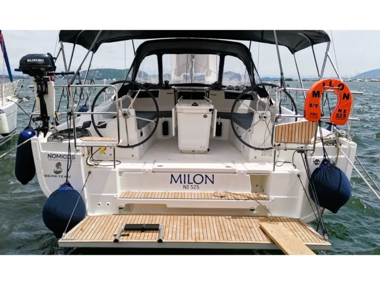 Yacht hire Sami cheap Oceanis 40.1
