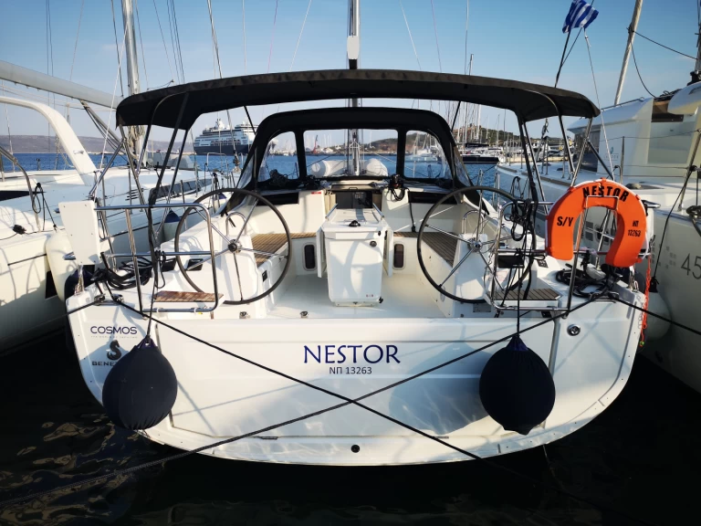 Sailboat hire in Lávrio - Bénéteau Oceanis 40.1